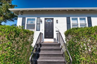 627 King St, Fall River, MA 02724