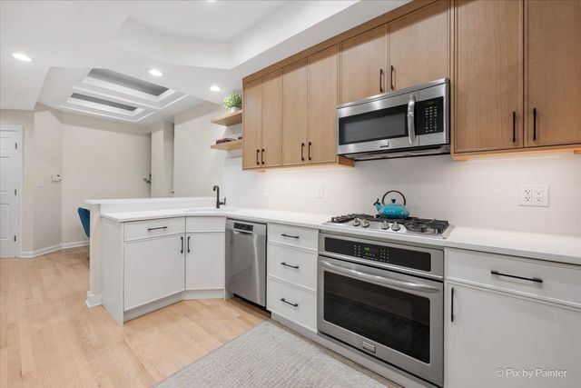1407 N Mohawk Street 1, Chicago, IL 60610