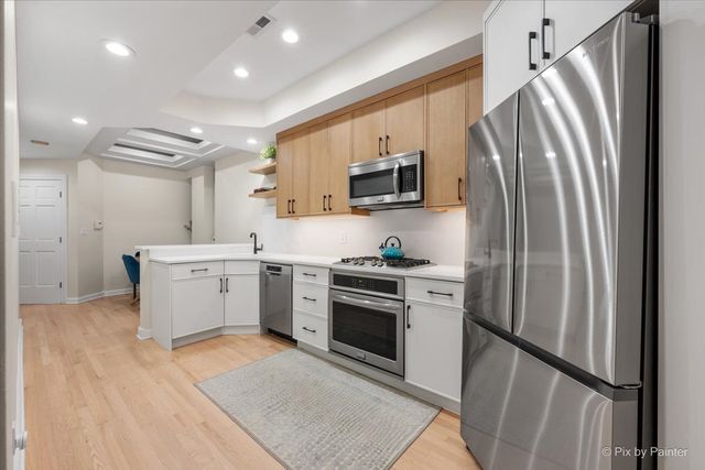 1407 N Mohawk Street 1, Chicago, IL 60610