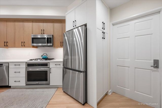 1407 N Mohawk Street 1, Chicago, IL 60610