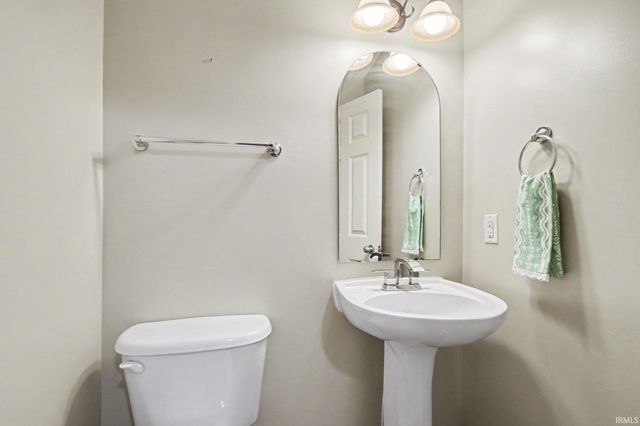 53167 Meadowgrass Lane, South Bend, IN 46628