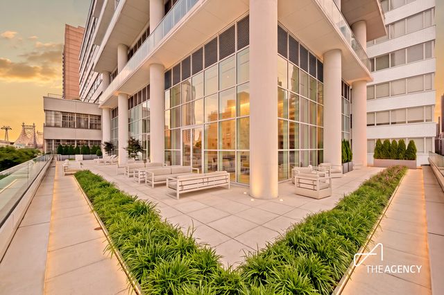 200 E 59th St Apt 14A, New York City, NY 10022
