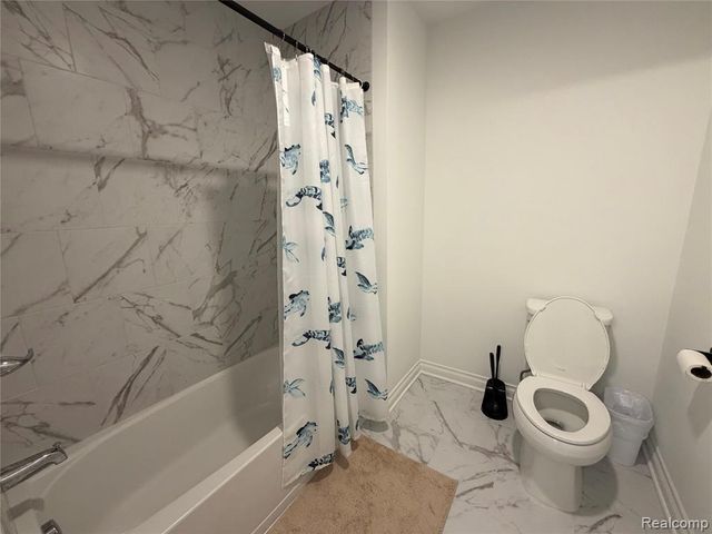 51360 Whispering Ridge Drive, Northville, MI 48167