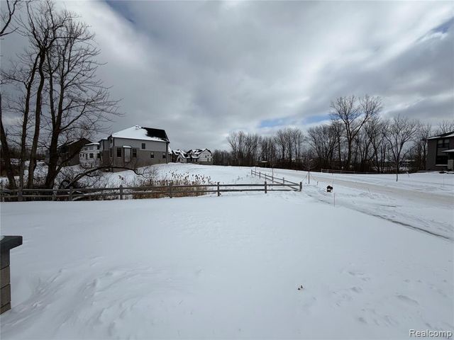 51360 Whispering Ridge Drive, Northville, MI 48167