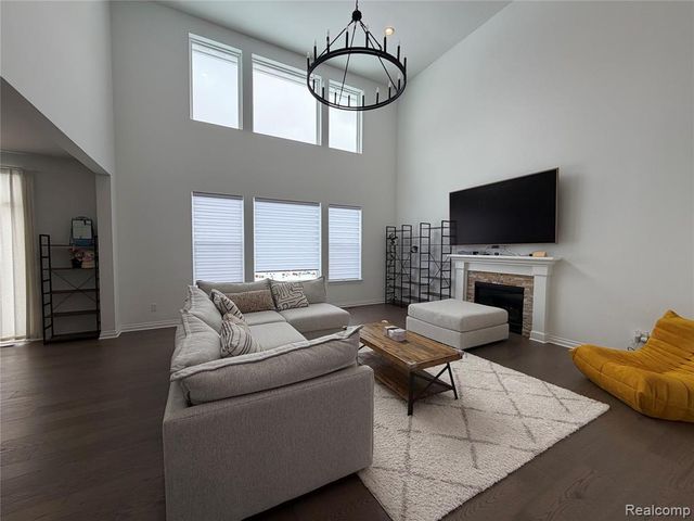 51360 Whispering Ridge Drive, Northville, MI 48167