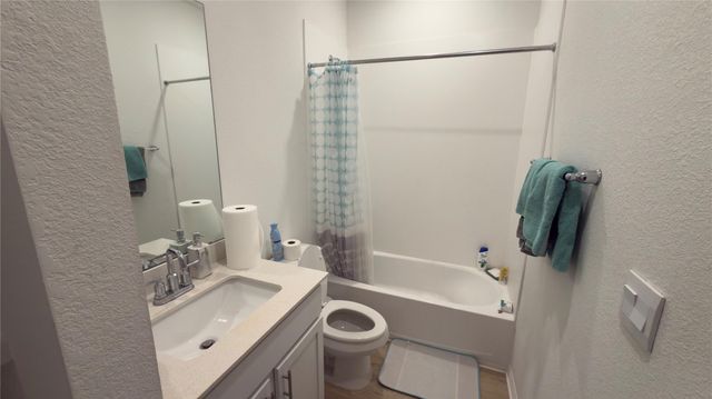 2512 Hackamore DR, Leander, TX 78641