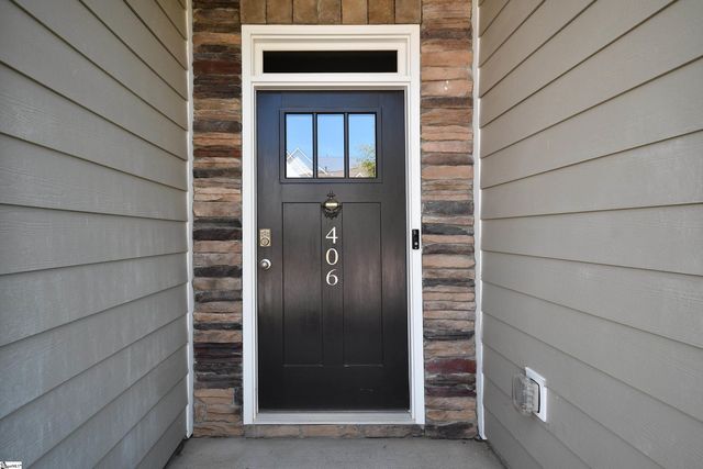 406 Raleighwood Drive, Simpsonville, SC 29681