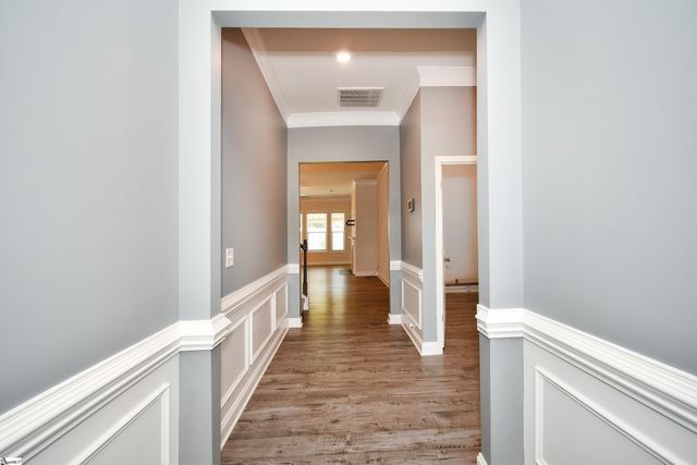 406 Raleighwood Drive, Simpsonville, SC 29681
