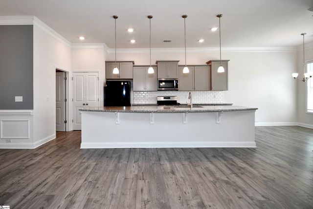 406 Raleighwood Drive, Simpsonville, SC 29681