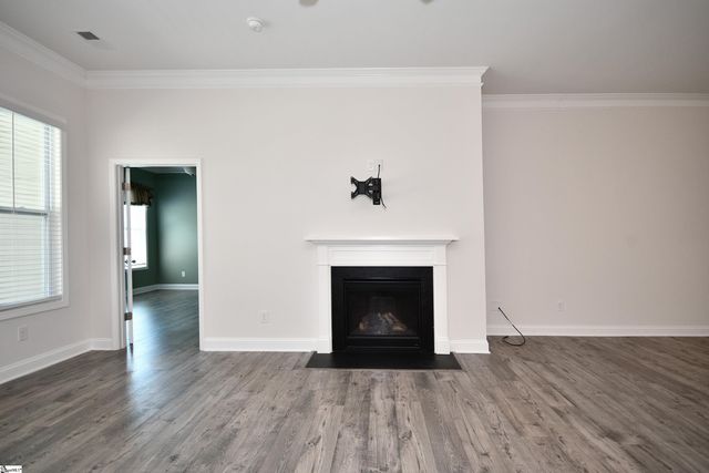 406 Raleighwood Drive, Simpsonville, SC 29681