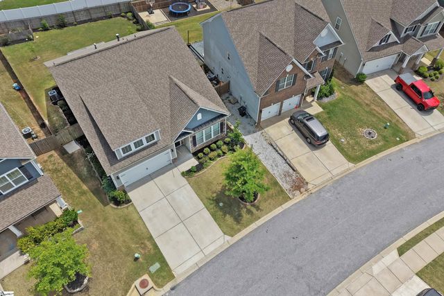 406 Raleighwood Drive, Simpsonville, SC 29681