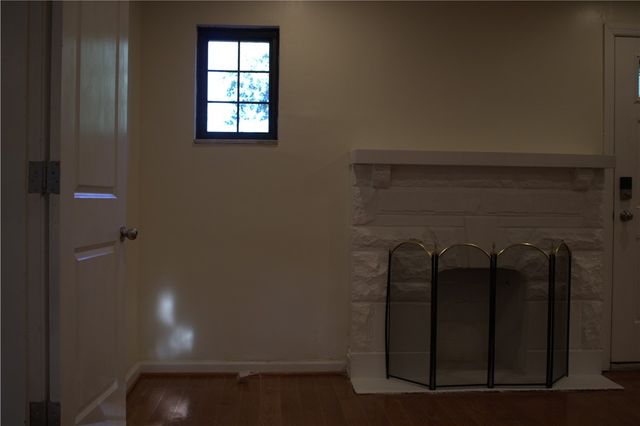 230 Broadway Dr, Pleasant Hills, PA 15236