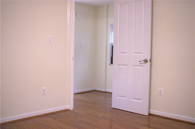 230 Broadway Dr, Pleasant Hills, PA 15236