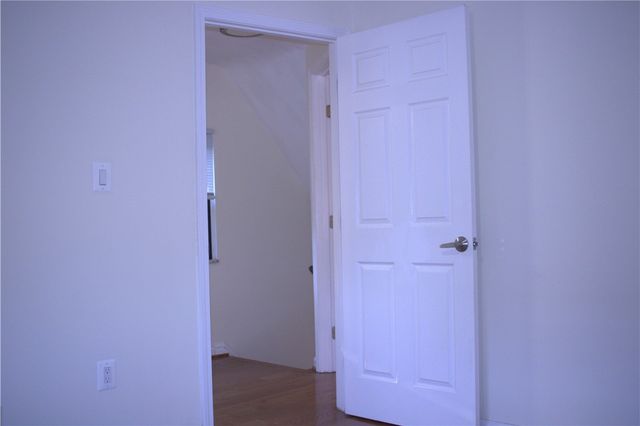 230 Broadway Dr, Pleasant Hills, PA 15236