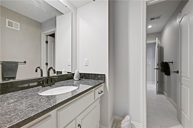 11670 W 147th Street, Olathe, KS 66062