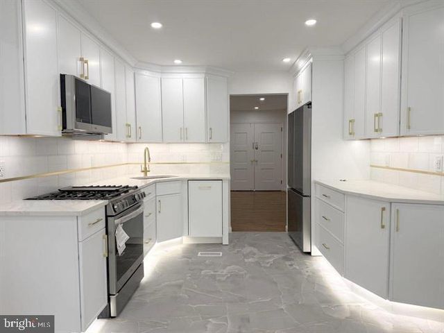 355 CHERRY HILL BLVD, Cherry Hill, NJ 08002