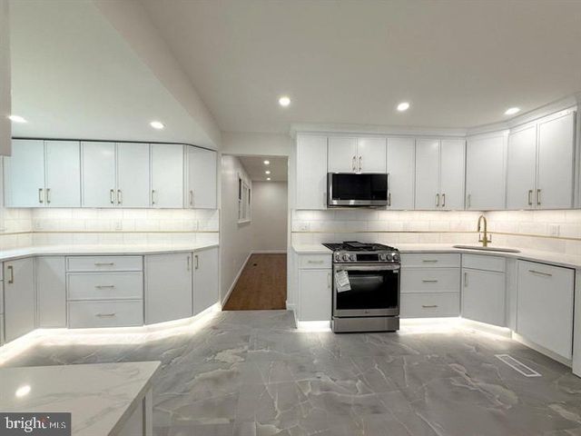 355 CHERRY HILL BLVD, Cherry Hill, NJ 08002