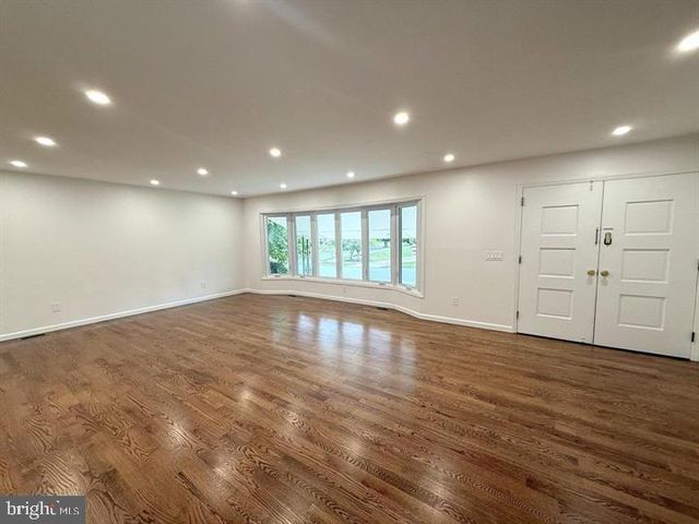 355 CHERRY HILL BLVD, Cherry Hill, NJ 08002