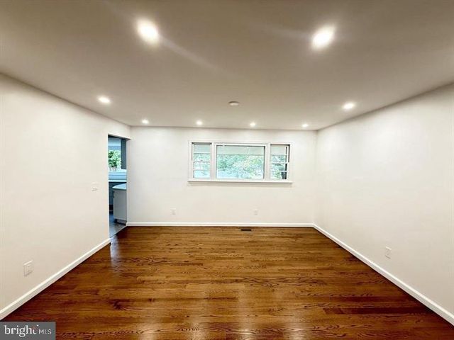 355 CHERRY HILL BLVD, Cherry Hill, NJ 08002