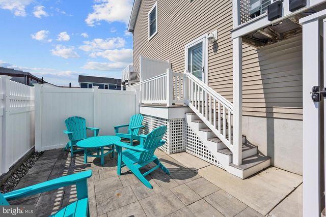230 E 14TH AVE, Wildwood, NJ 08260
