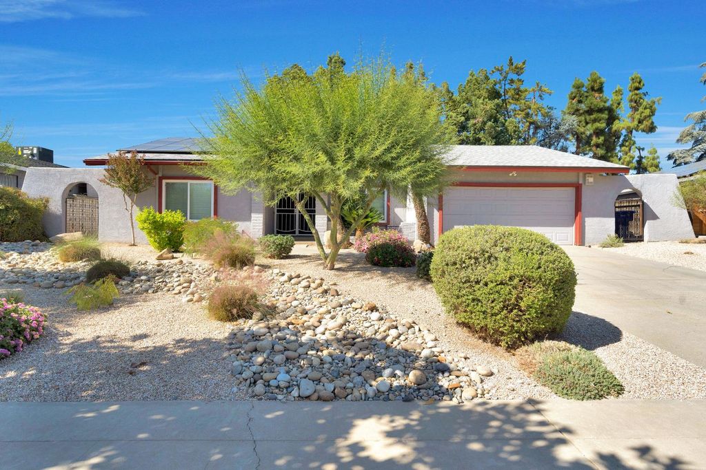 Image 2 of property listing at 6597 N Haslam Avenue, Fresno, CA 93711