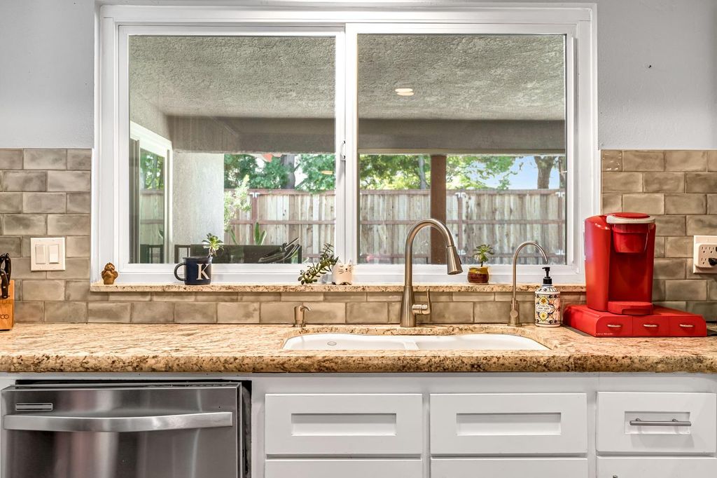 Image 21 of property listing at 6597 N Haslam Avenue, Fresno, CA 93711