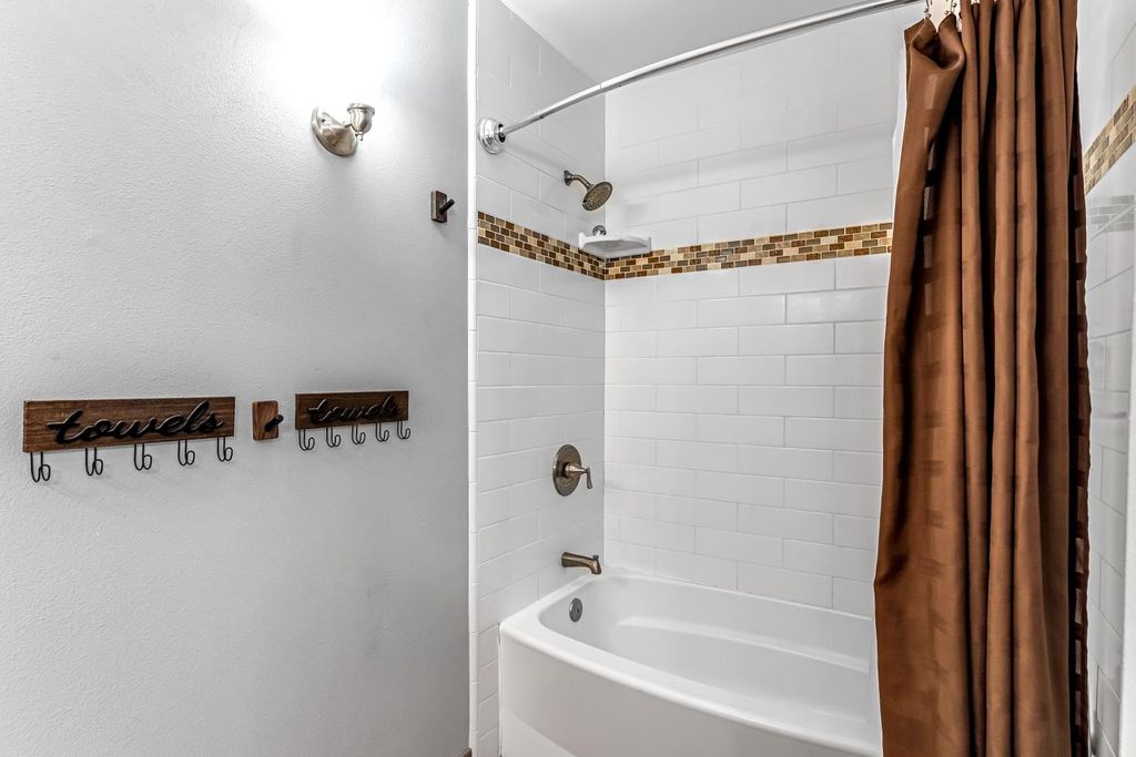 Image 27 of property listing at 6597 N Haslam Avenue, Fresno, CA 93711