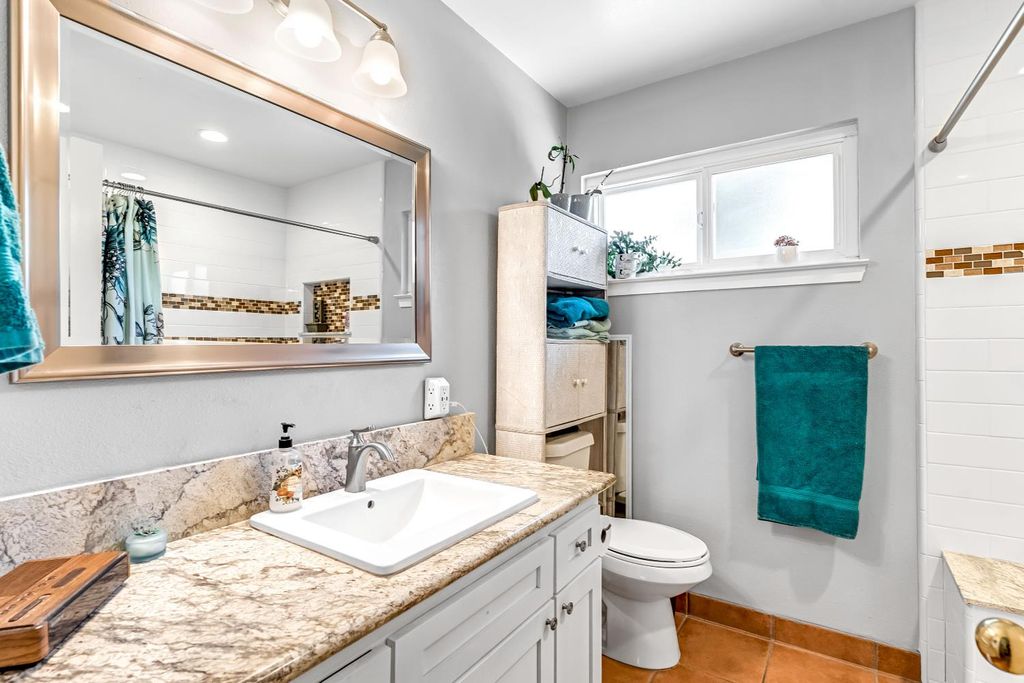 Image 30 of property listing at 6597 N Haslam Avenue, Fresno, CA 93711