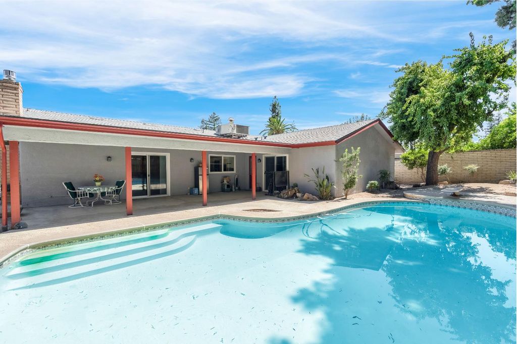 Image 35 of property listing at 6597 N Haslam Avenue, Fresno, CA 93711