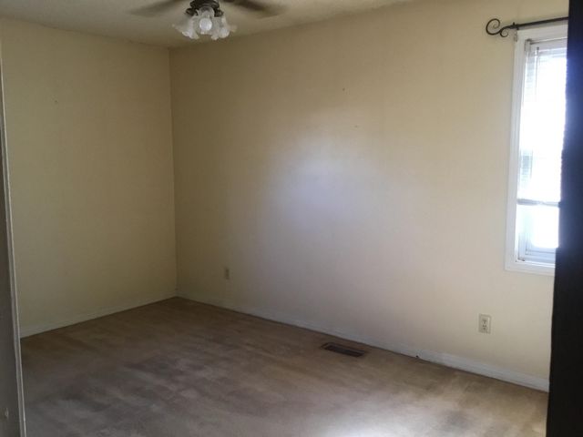 367 CRABTREE RD, Selmer, TN 38375