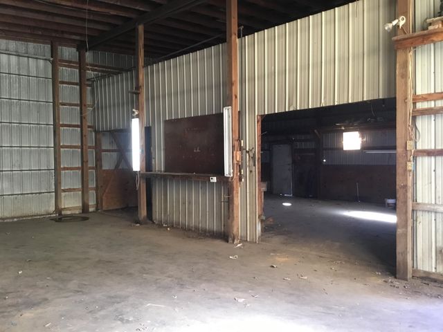 367 CRABTREE RD, Selmer, TN 38375