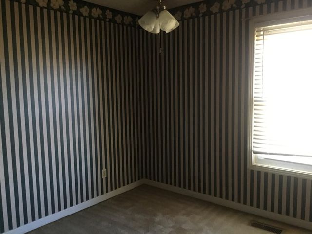 367 CRABTREE RD, Selmer, TN 38375