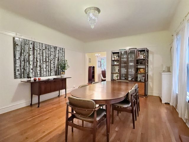 2921 N Pine Grove Avenue 1, Chicago, IL 60657