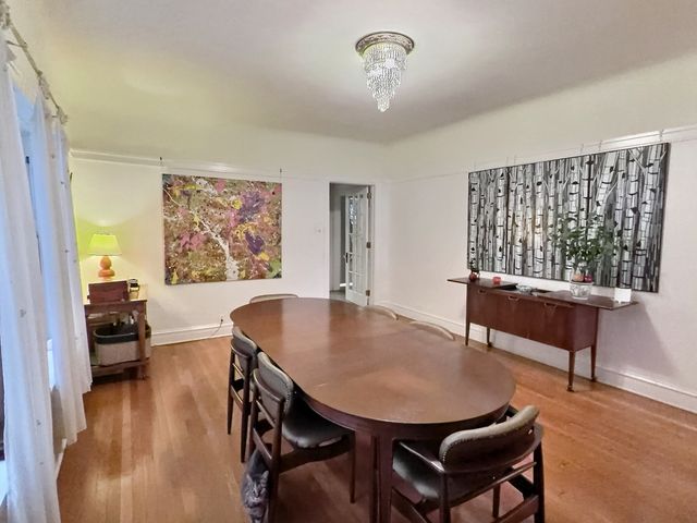 2921 N Pine Grove Avenue 1, Chicago, IL 60657