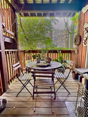 2921 N Pine Grove Avenue 1, Chicago, IL 60657