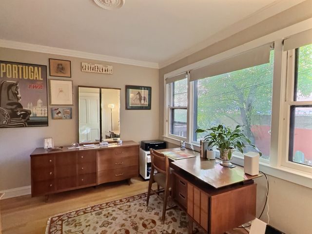 2921 N Pine Grove Avenue 1, Chicago, IL 60657