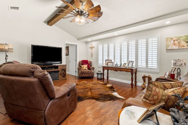 2431 FM 467, Seguin, TX 78155