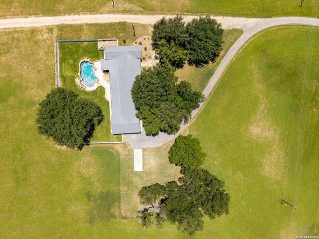 2431 FM 467, Seguin, TX 78155