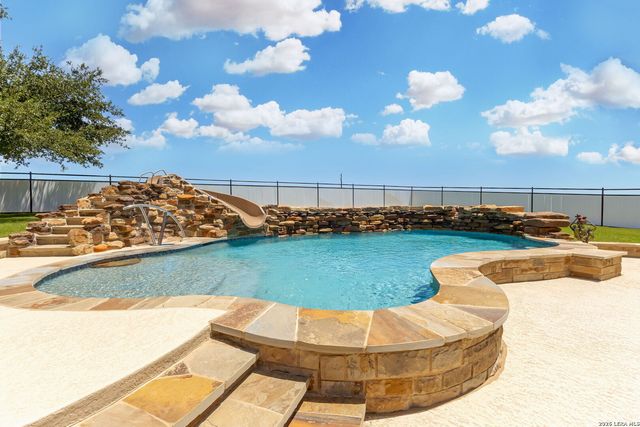 2431 FM 467, Seguin, TX 78155