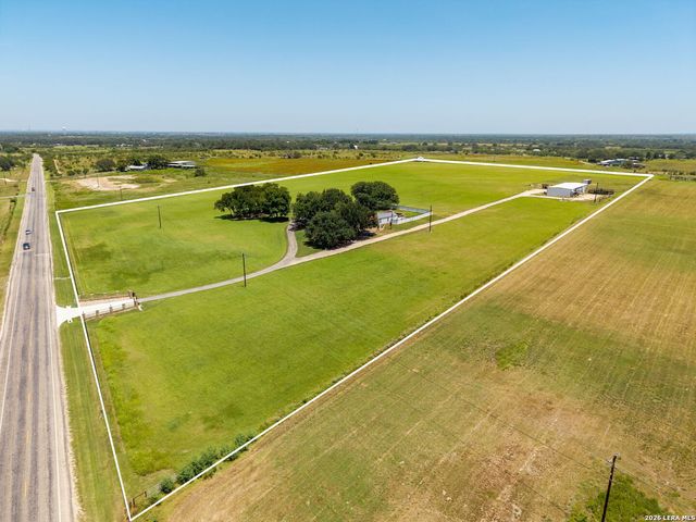 2431 FM 467, Seguin, TX 78155