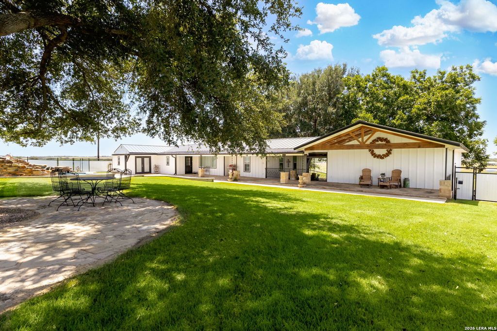 2431 FM 467, Seguin, TX 78155