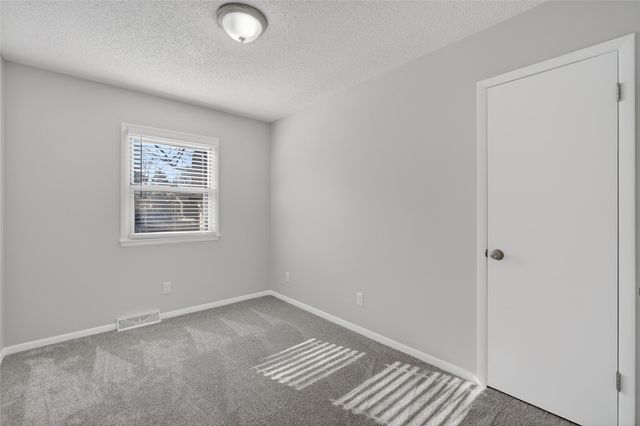 700 Payton Avenue, Des Moines, IA 50315