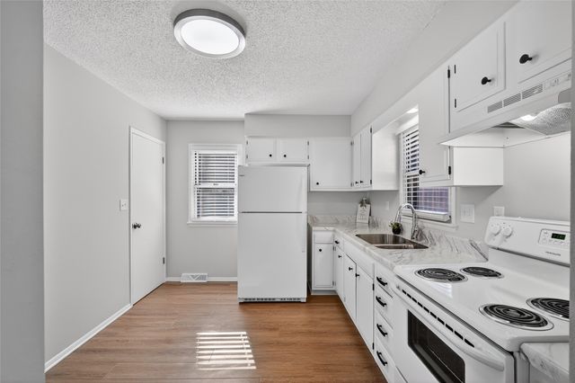 700 Payton Avenue, Des Moines, IA 50315