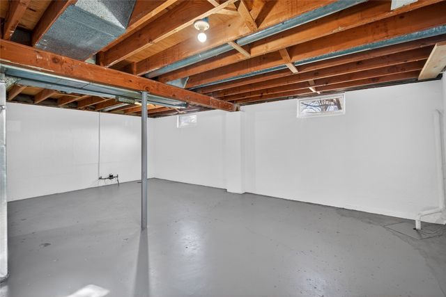 700 Payton Avenue, Des Moines, IA 50315