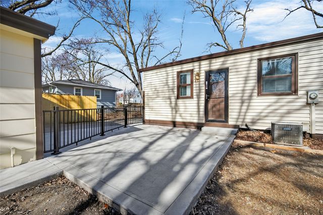 700 Payton Avenue, Des Moines, IA 50315