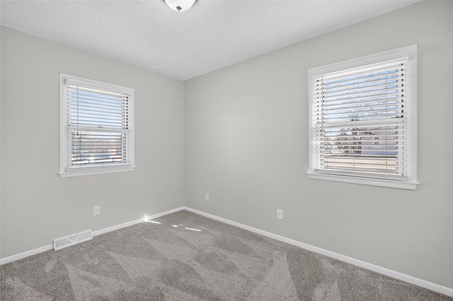 700 Payton Avenue, Des Moines, IA 50315