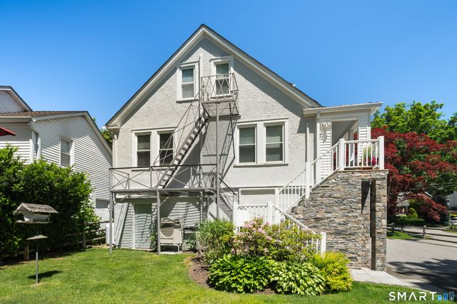 19 Urban Street, New Canaan, CT 06840