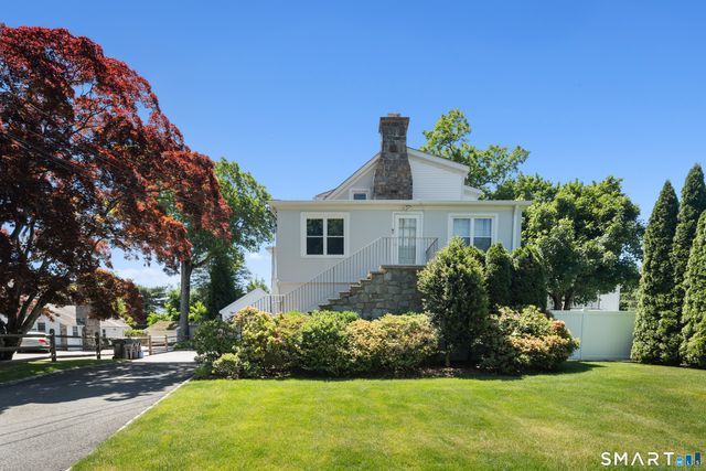 19 Urban Street, New Canaan, CT 06840