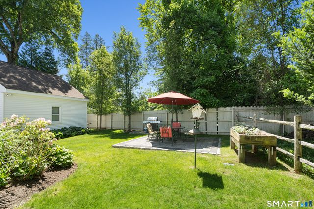19 Urban Street, New Canaan, CT 06840