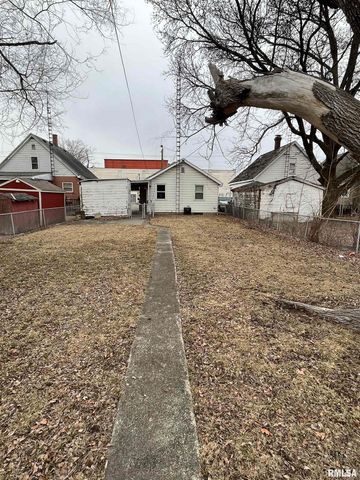 1942 S 11TH Street, Springfield, IL 62703